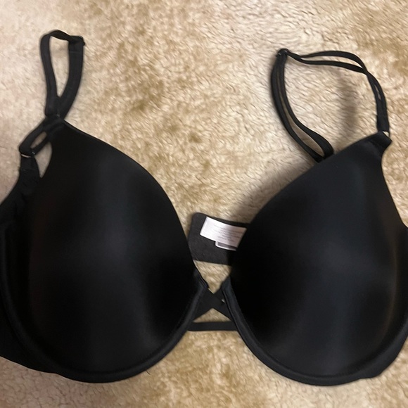 Victoria Secret Bra 34DD - Picture 3 of 9